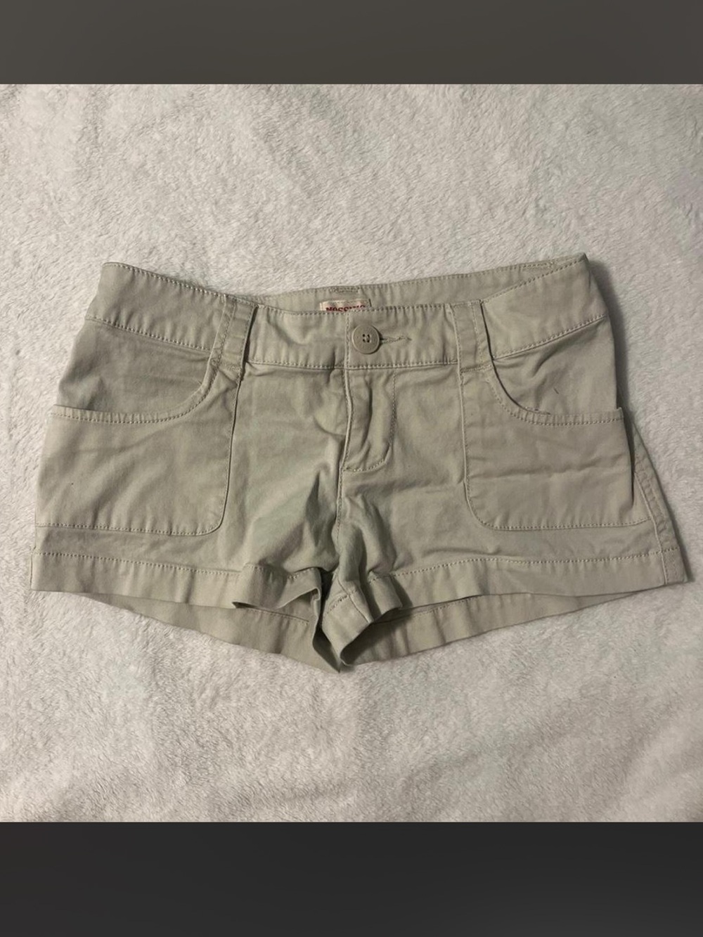 Y2k 2010 Mossimo Supply Co. Khaki Cargo Shorts Discontinued size 3 Fit 6